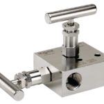  2000-FFS  Hard Seat, 1/2 NPT Female x 1/2 NPT Female, 316 SS 2-Valve Manifold Block & Bleed